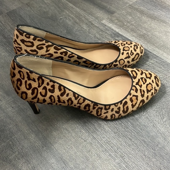 Banana Republic Animal Print Calf Hair Heel Pump - Picture 2 of 7